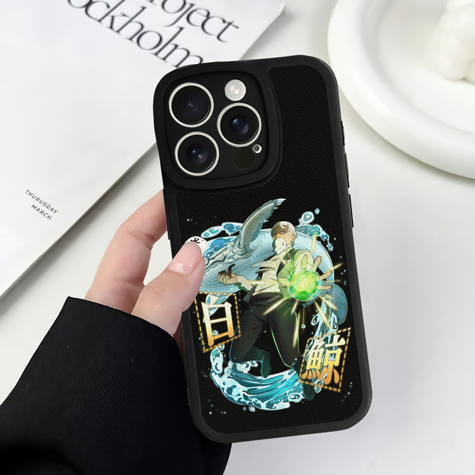 （画像用） 文豪ストレイドッグス Bungo Stray Dogs 【iPhone 16シリーズ対応】シリコンスマホケース（レザー調） 材質：シリコン